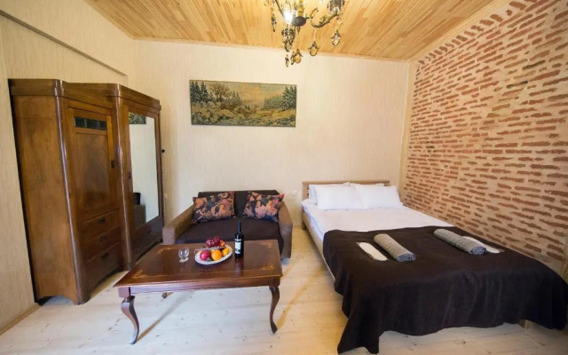 Room 19