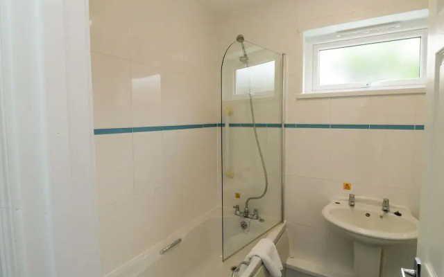 Harcombe House Accessible Pet Free Bungalow Sleeps 5