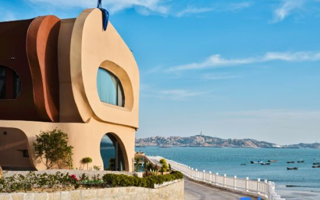 Dazzling·Yueqinhai Resort