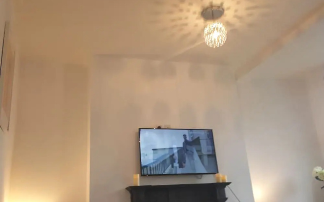 Liverpool Centre Penthouse Sleeps 8