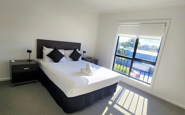 Oceanic Apartments