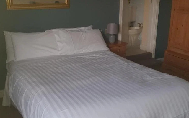 Queensberry Arms Hotel