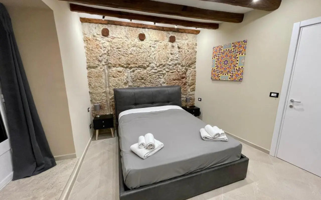 Tommy's Rooms (Adults Only)