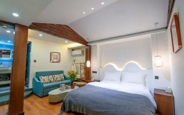 Wuhuashizhilv Hostel