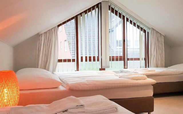 Tolstov-Hotels Beautiful 6 Room Villa with Garden