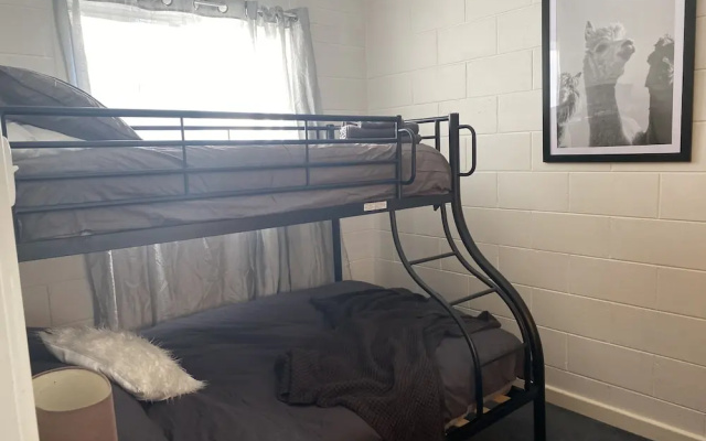 Apartment on Tennyson