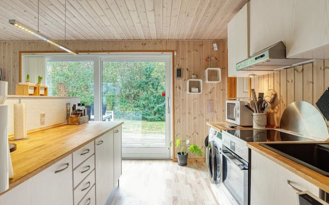 6 Person Holiday Home in Vaeggerlose