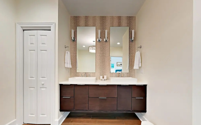 Pershing Way - 4 Br Home