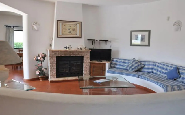 Residential Area, Private Pool, On-site Parking, Free AC & Wi-fi