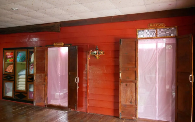World Homestay