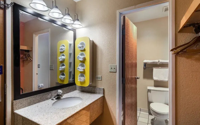 Days Inn Libertyville