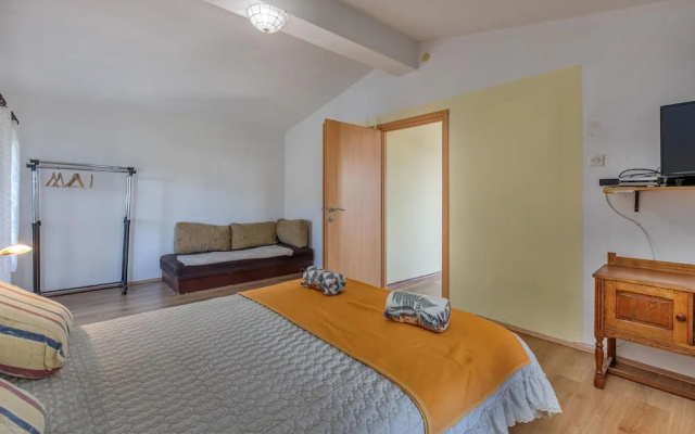 Beautiful Apartment in Klenovica With 1 Bedrooms and Wifi