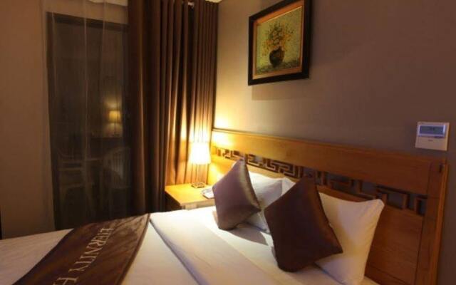 Hanoi Eternity Hotel вид на фасад