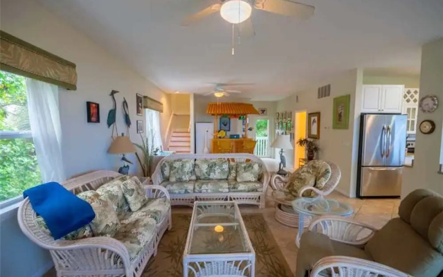 163-Pelican Pointe