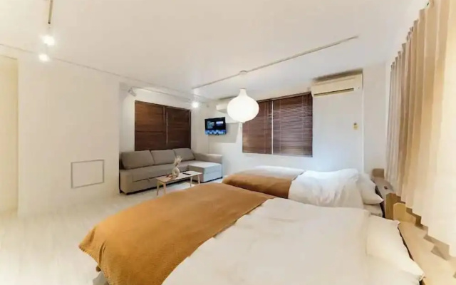 Maison Nagasaki Five 202