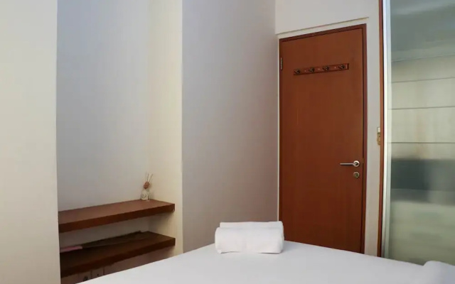 Strategic 2Br At Maple Park Sunter Apartment