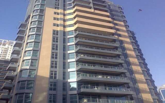 Отель HiGuests Vacation Homes-Marina Residence вид на фасад