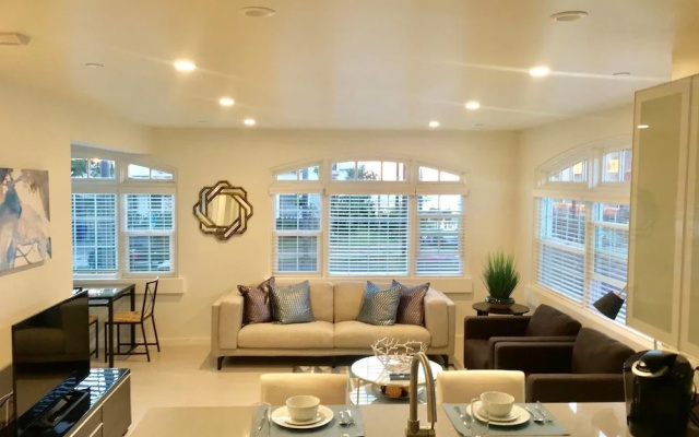 151 West Kalmia Street Executive 2BR