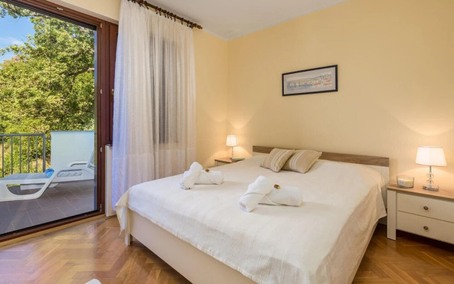 Beautiful Apartment in Opatija With 4 Bedrooms and Wifi