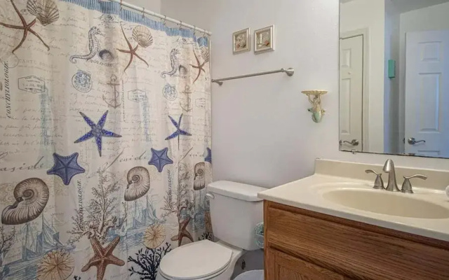 Oak Shores Studio
