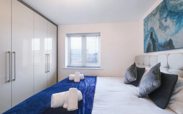 Cherry Banks 5 Bedroom & 3 Bathroom Hse