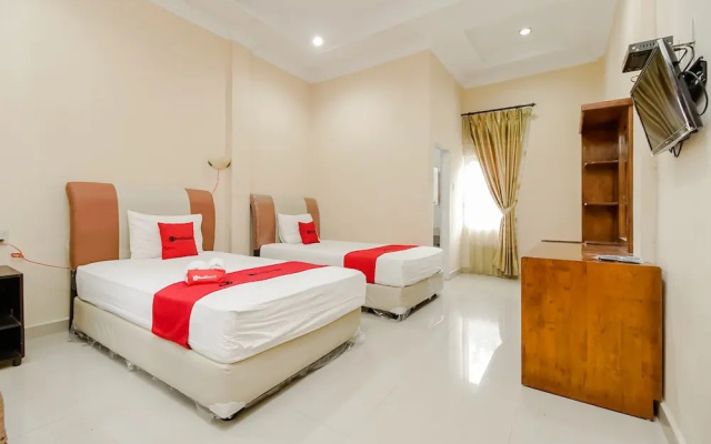 Wisma Sibayak Guest House by RedDoorz