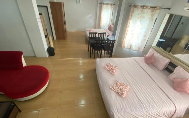 Alongkorn hotel by SB