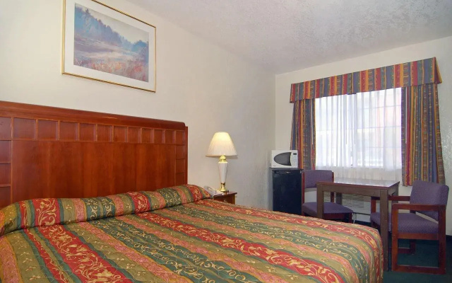 American Inn & Suites