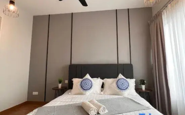 Tropicana 218: Spacious Luxury City 3BR 3car 11pax
