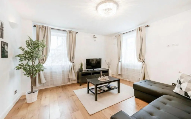 CHARMING APARTMENT By HYDE PARK