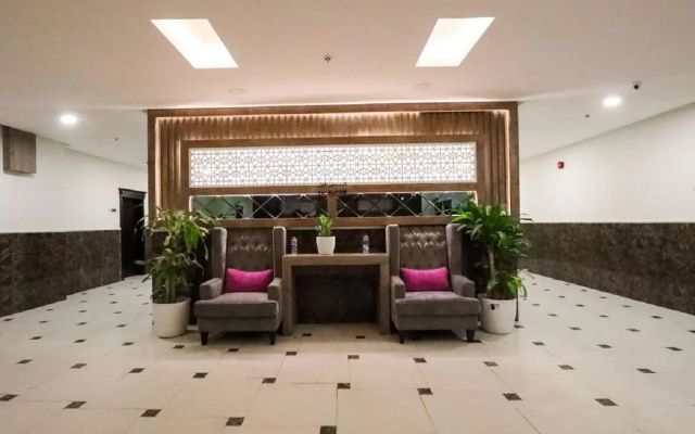 Almakan hotel 108