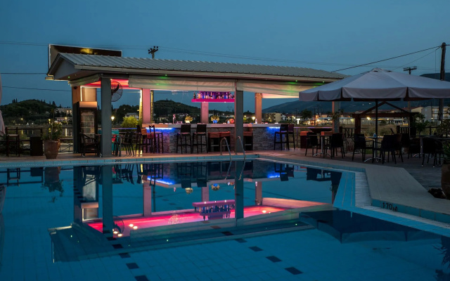 Aphrodite Studios & Apartments