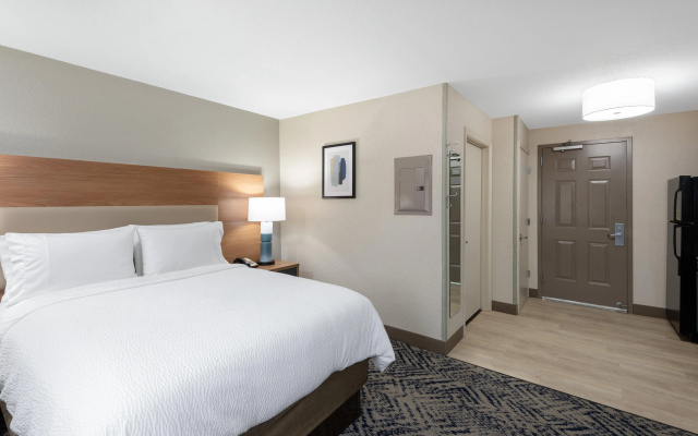 Candlewood Suites Chesapeake-Suffolk