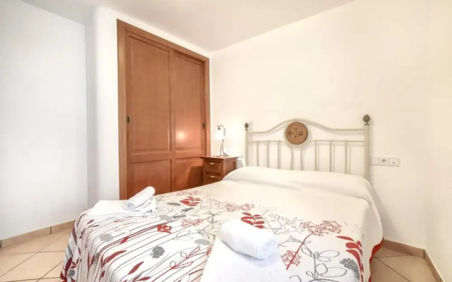 Villa - 7 Bedrooms with Pool and WiFi - 106439