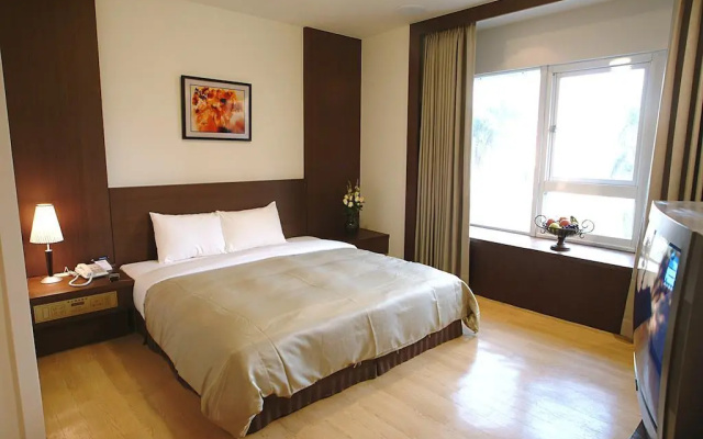 Takatama Hotel