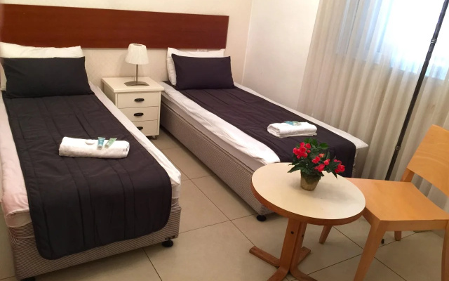 Sea Side Hotel