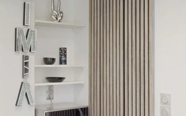Kimia Suite Room