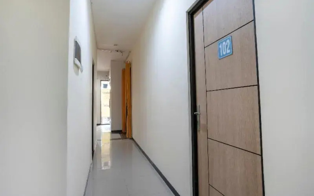 Oyo 3800 Kalidami Residence Syariah