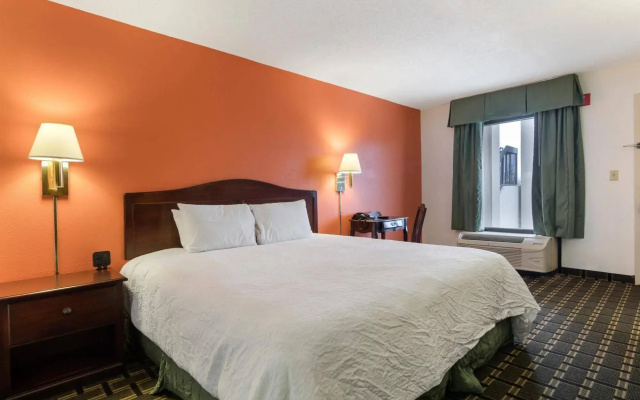 Clarion Pointe