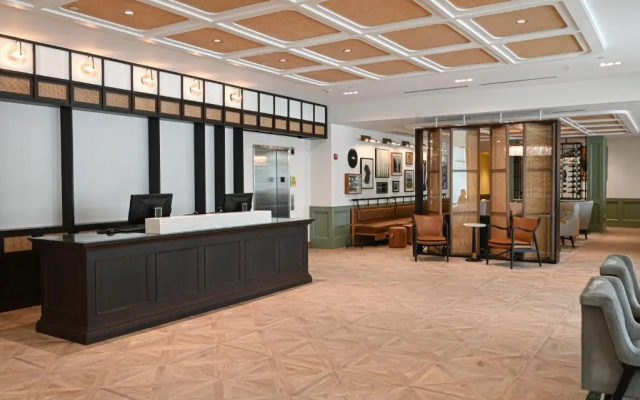 Six South St Hotel