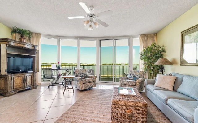 Three Bedroom With Gorgeous Views Crb0305