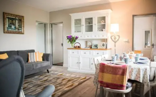 Rose Meadow Cottage