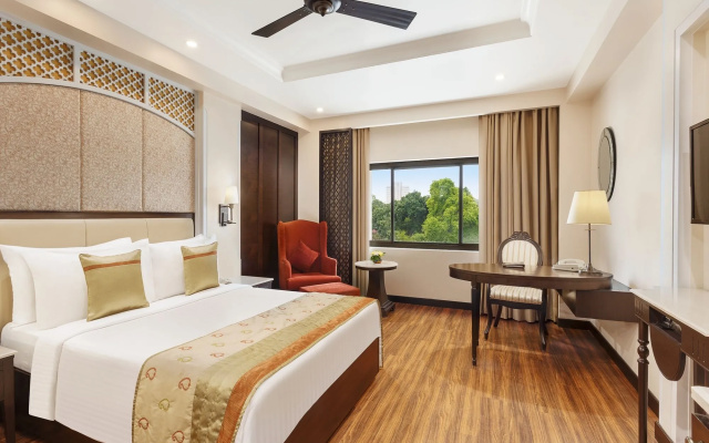 La Place Sarovar Portico, Lucknow