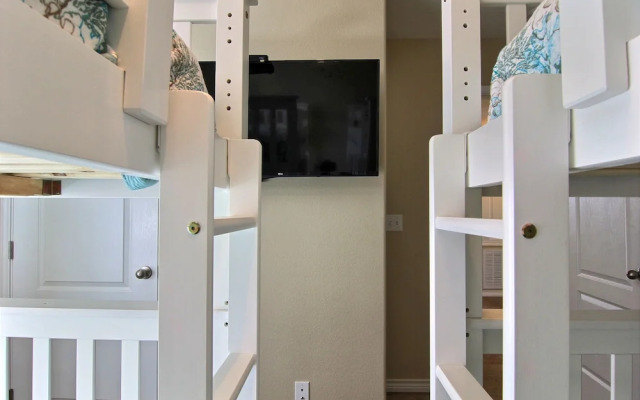 Wait-N-Sea 3Br Home