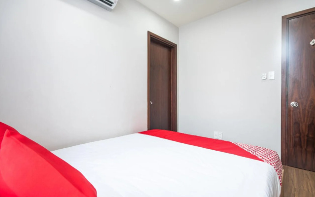 OYO 103 Airport Family Apartment