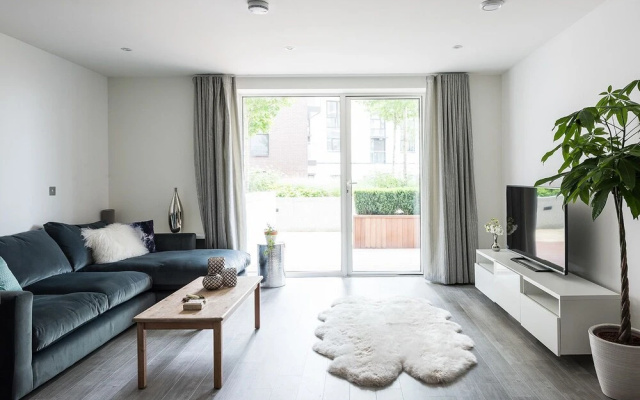Stylish and modern 1 bedroom apartment near the O2