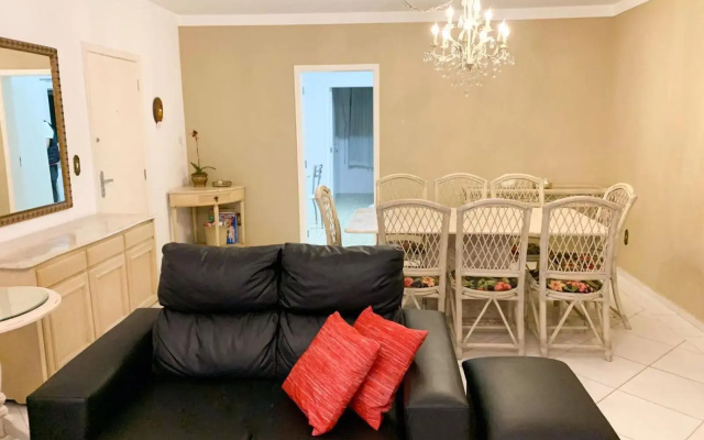 Apartamento Itapema na Av principal à 50 m da praia