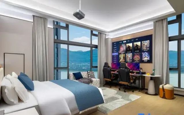 Manbu Shiguang Hotel (East Station Wuyi Plaza)