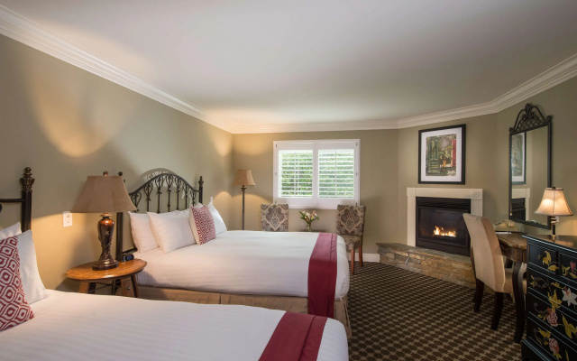 Cambria Pines Lodge