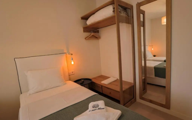 La Mer Bleue Beachfront Boutique Apartments